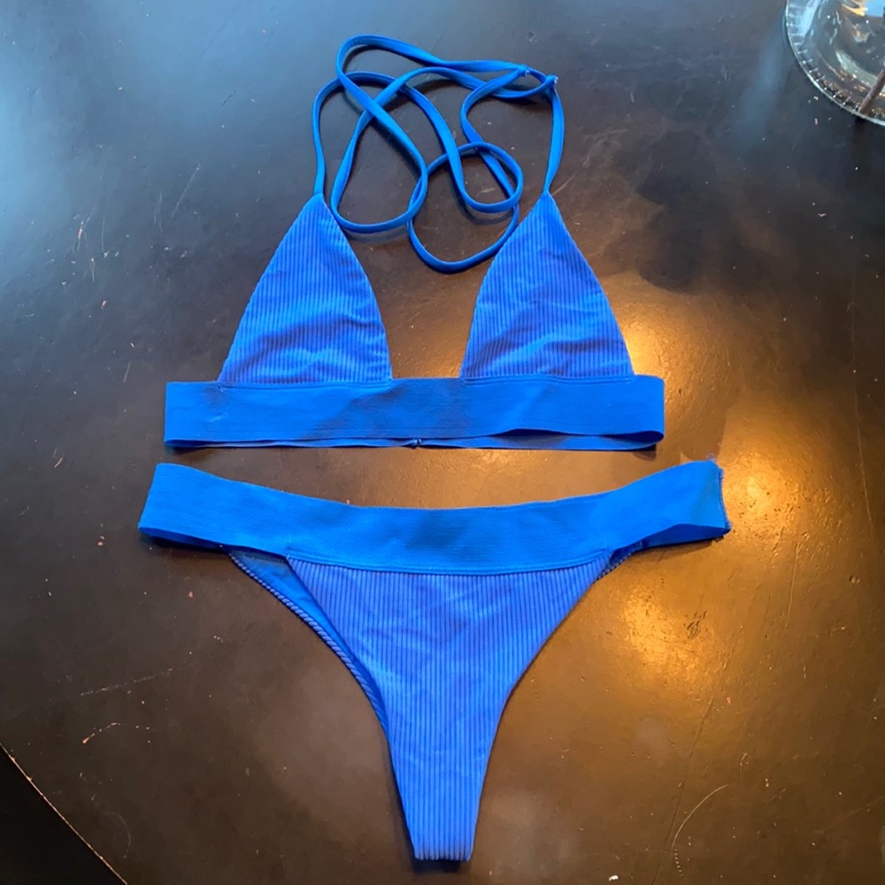 Frankies 2 piece bikini Medium Excellent condition